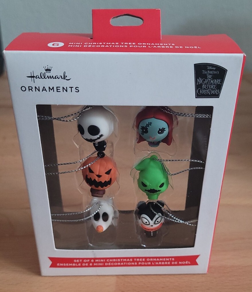 THE NIGHTMARE BEFORE CHRISTMAS SET OF 6 MINI TREE  (THE NIGHTMARE BEFORE CHRISTMAS)